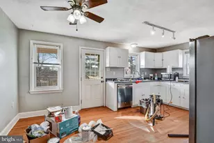 517 W King St, Strasburg, VA 22657 - Photo 7