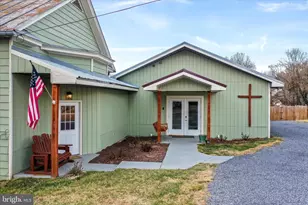 6043 Broad St, Mount Jackson, VA 22842 - Photo 3