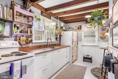 4992 Saint Davids Church Road, Fort Valley, VA 22652 - Photo 11