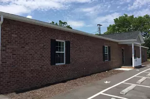 143 N Fort St, Strasburg, VA 22657 - Photo 3