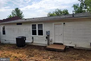 26177 Old Valley Pike, Toms Brook, VA 22660 - Photo 9