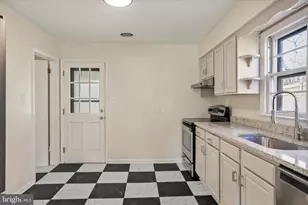 373 Walton St, Strasburg, VA 22657 - Photo 7