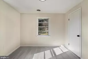 373 Walton St, Strasburg, VA 22657 - Photo 15