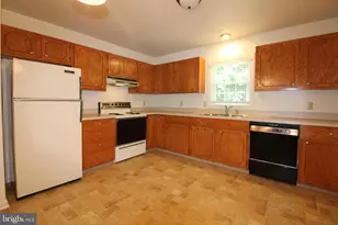 316 Shenandoah Ave, Edinburg, VA 22824 - Photo 3