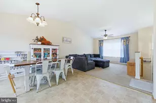 549 Stonewall St, Strasburg, VA 22657 - Photo 7