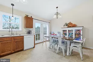 549 Stonewall St, Strasburg, VA 22657 - Photo 5