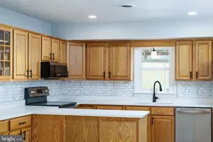 52 Golden Maple Ln, Maurertown, VA 22644 - Photo 5