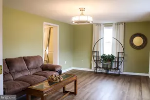 88 Cecelia St, Toms Brook, VA 22660 - Photo 5