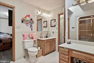 202 Brown St, Strasburg, VA 22657 - Photo 13