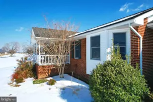 8284 Back Rd, Maurertown, VA 22644 - Photo 9