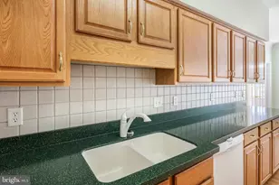 207 Donna Dr, Woodstock, VA 22664 - Photo 5