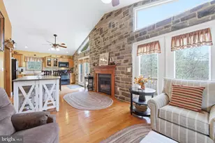 262 Hogan Dr, Basye, VA 22810 - Photo 7