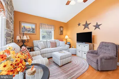 262 Hogan Drive, Basye, VA 22810 - Photo 7