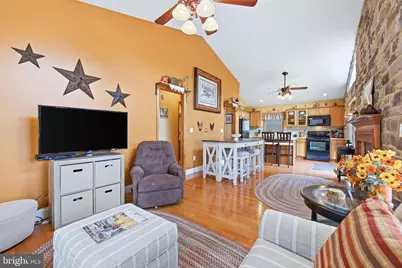 262 Hogan Drive, Basye, VA 22810 - Photo 5