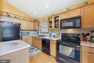 262 Hogan Dr, Basye, VA 22810 - Photo 15