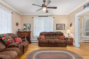 131 Capon St, Strasburg, VA 22657 - Photo 9