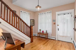 131 Capon St, Strasburg, VA 22657 - Photo 5