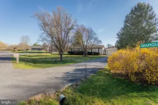 60 Marguerite Dr, Toms Brook, VA 22660 - Photo 5