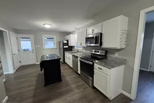 156 N Funk St, Strasburg, VA 22657 - Photo 9