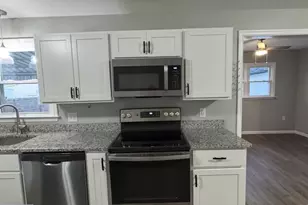 156 N Funk St, Strasburg, VA 22657 - Photo 13