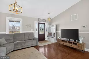 505 W North St, Woodstock, VA 22664 - Photo 9