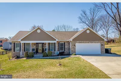 505 W North Street, Woodstock, VA 22664 - Photo 1