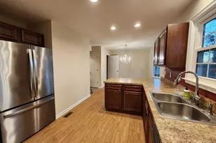 407 Stonewall St, Strasburg, VA 22657 - Photo 7