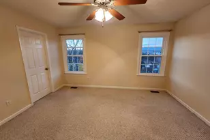 407 Stonewall St, Strasburg, VA 22657 - Photo 13