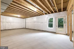 211 Princess Caroline Ct, Edinburg, VA 22824 - Photo 41