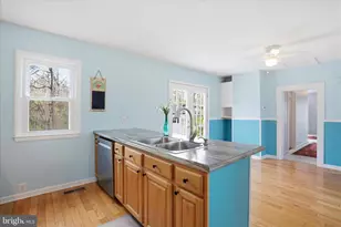 130 N High St, Edinburg, VA 22824 - Photo 13