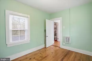 130 N High St, Edinburg, VA 22824 - Photo 25