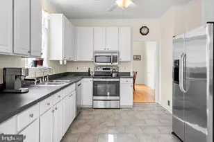 74 Manor Dr, Edinburg, VA 22824 - Photo 5