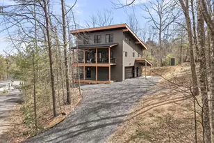 1034 Greenview, Basye, VA 22810 - Photo 3