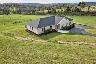 363 Davis Ln, New Market, VA 22844 - Photo 5