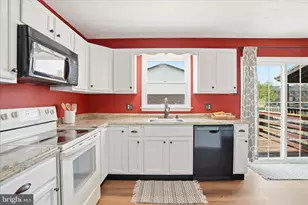 906 Hill Top Dr, Woodstock, VA 22664 - Photo 7