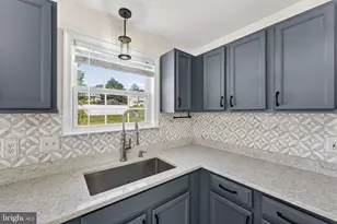 245 Baer Oak Dr, Maurertown, VA 22644 - Photo 9