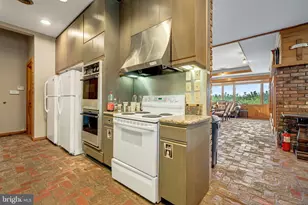 895 Fishers Rd, Toms Brook, VA 22660 - Photo 17
