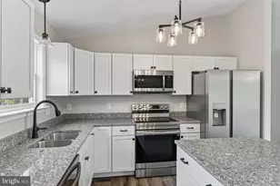 213 Black Oak Dr, Maurertown, VA 22644 - Photo 3