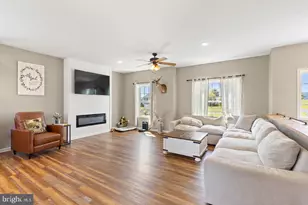 295 Sara Ann Ave, Edinburg, VA 22824 - Photo 5