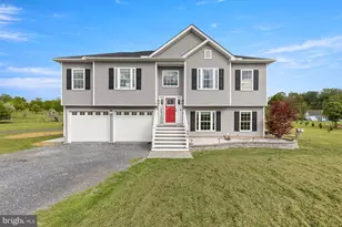 295 Sara Ann Ave, Edinburg, VA 22824 - Photo 3