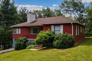 117 S Grove Ave, Edinburg, VA 22824 - Photo 1