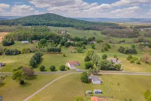 2220 Pine Woods Rd, Quicksburg, VA 22847 - Photo 15