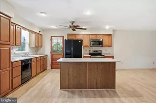 317 Dawn Ave, Woodstock, VA 22664 - Photo 5