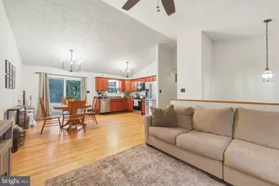 658 W King Street, Strasburg, VA 22657 - Photo 5