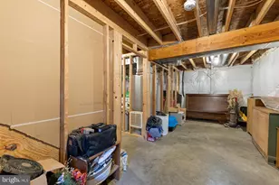 658 W King St, Strasburg, VA 22657 - Photo 19