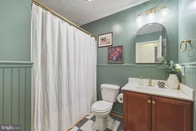 658 W King Street, Strasburg, VA 22657 - Photo 17