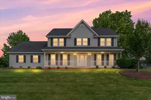 418 Kern St, Woodstock, VA 22664 - Photo 1