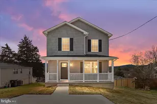 209 E Locust St, Woodstock, VA 22664 - Photo 1