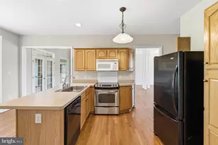 128 Fairview Cir, Woodstock, VA 22664 - Photo 5