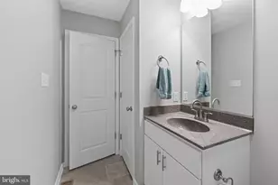 300 Stonewall St, Strasburg, VA 22657 - Photo 17